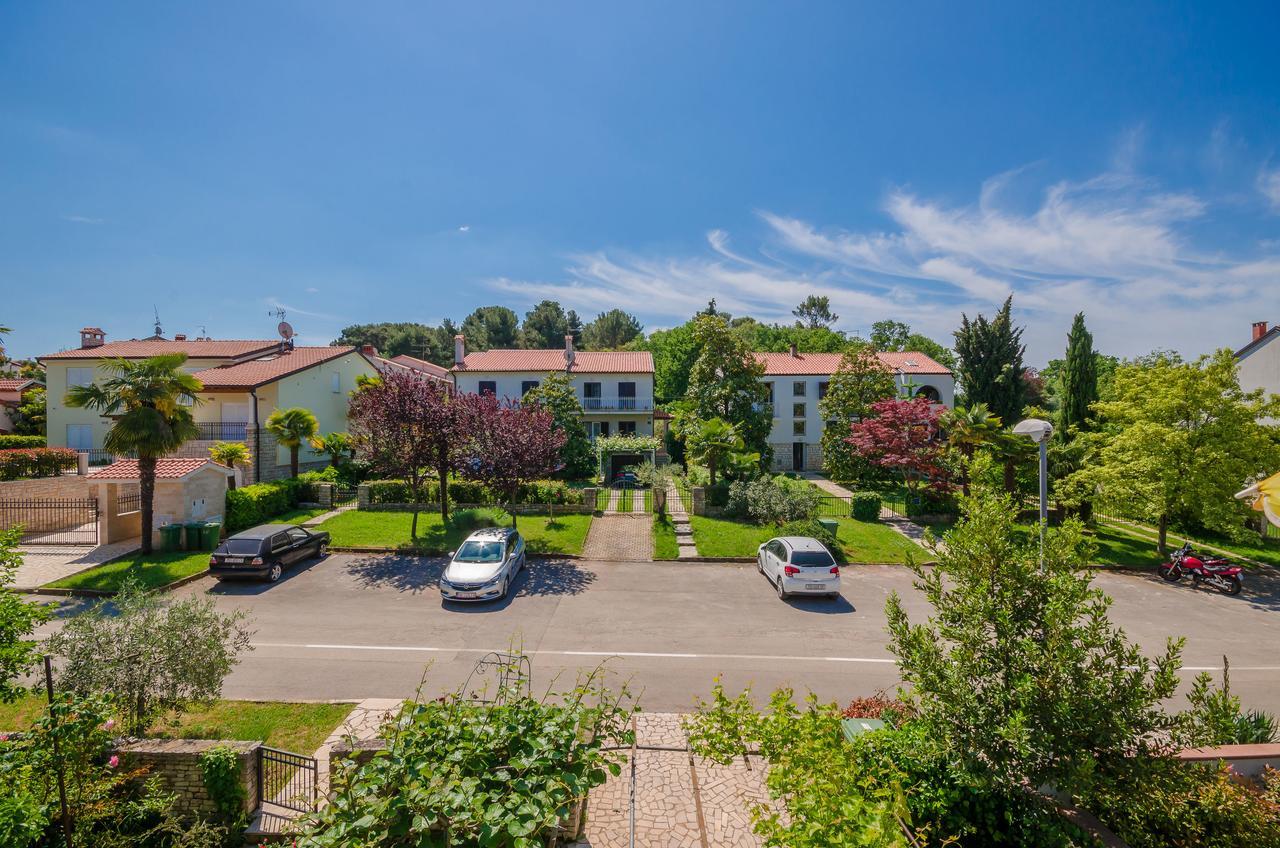 Apartments Milan Пореч Экстерьер фото