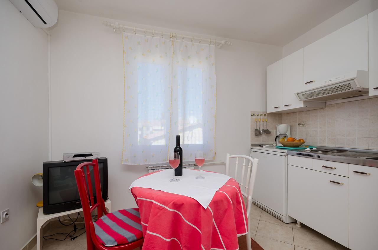 Apartments Milan Пореч Экстерьер фото